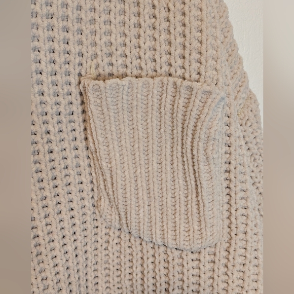 POL Short Sleeve, Chunky Knit Sweater - Picture 5 of 7